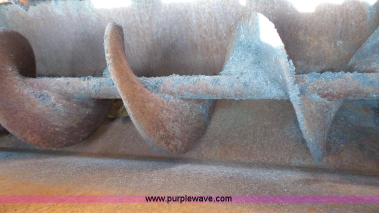 image for item K4502 LeeBoy L8000T paver