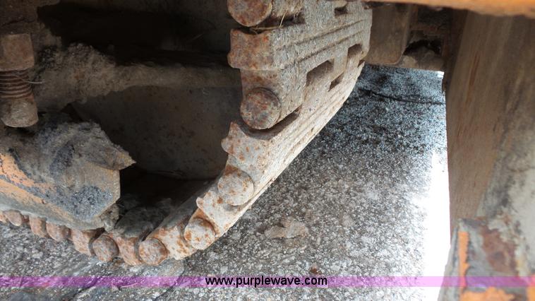 image for item K4502 LeeBoy L8000T paver