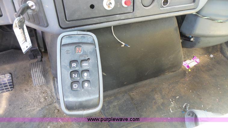 image for item K5110 2006 International DuraStar 4300 water truck