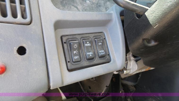 image for item K5110 2006 International DuraStar 4300 water truck