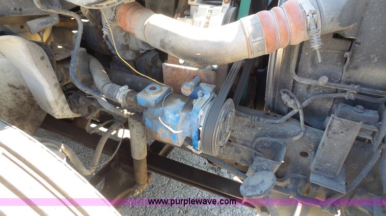 image for item K5110 2006 International DuraStar 4300 water truck