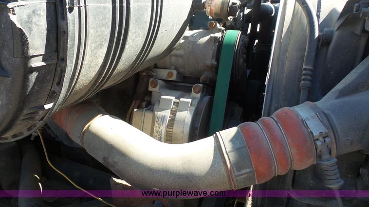 image for item K5110 2006 International DuraStar 4300 water truck