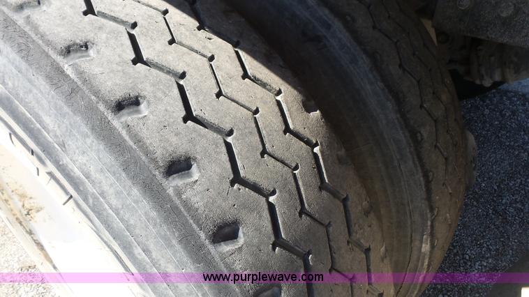 image for item K5110 2006 International DuraStar 4300 water truck