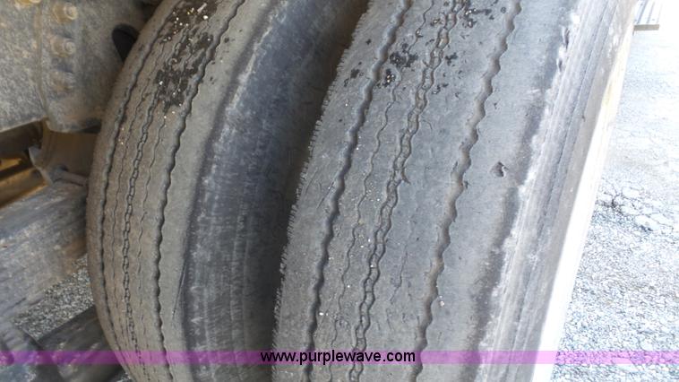 image for item K5110 2006 International DuraStar 4300 water truck