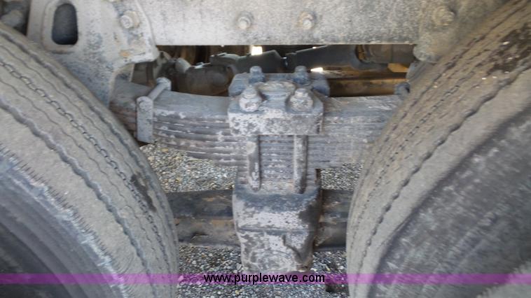 image for item K5110 2006 International DuraStar 4300 water truck