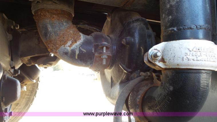 image for item K5110 2006 International DuraStar 4300 water truck