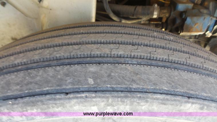 image for item K5110 2006 International DuraStar 4300 water truck