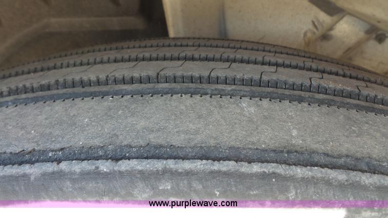 image for item K5110 2006 International DuraStar 4300 water truck