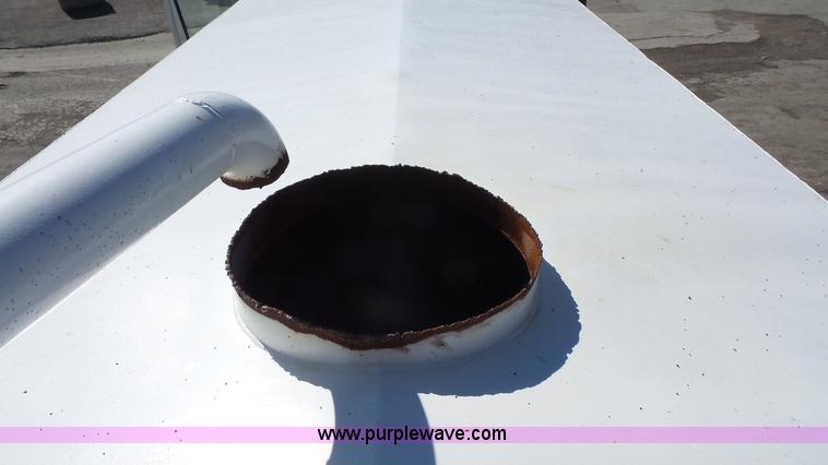 image for item K5110 2006 International DuraStar 4300 water truck