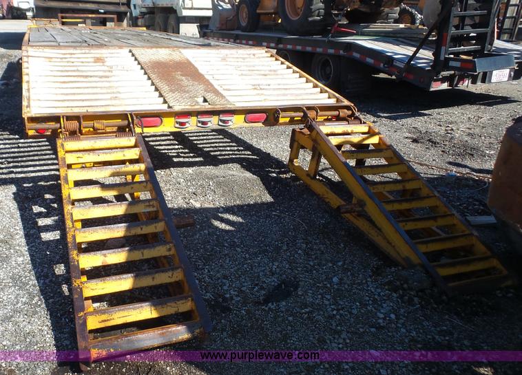 image for item K5111 1990 CZ Engineering C218KT equipment trailer