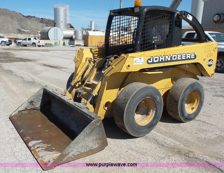 image for item K5142 2000 John Deere 260 skid steer