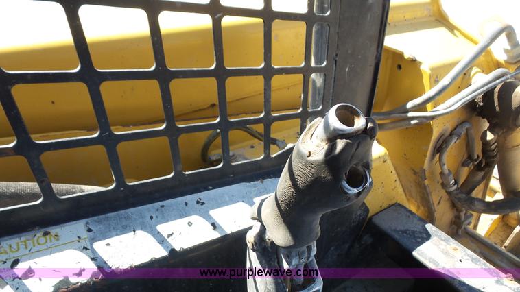 image for item K5142 2000 John Deere 260 skid steer