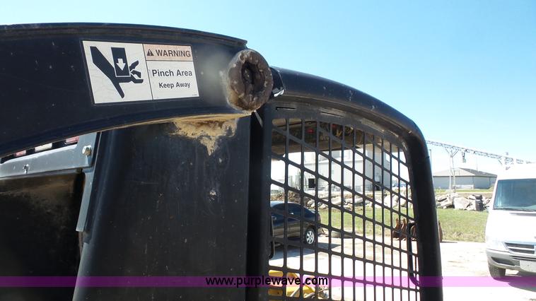 image for item K5142 2000 John Deere 260 skid steer