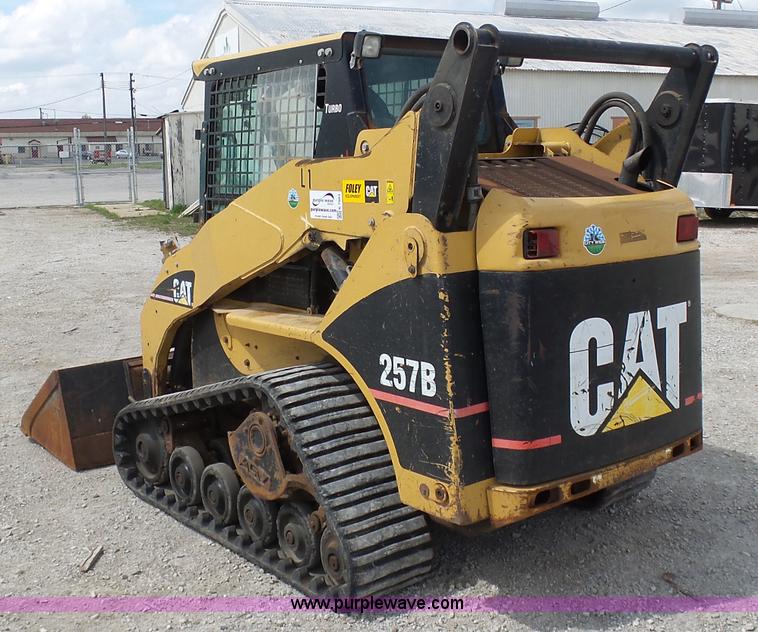 image for item K7983 2005 Caterpillar 257B skid steer