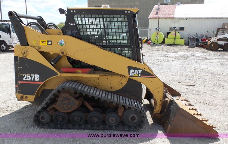 image for item K7983 2005 Caterpillar 257B skid steer