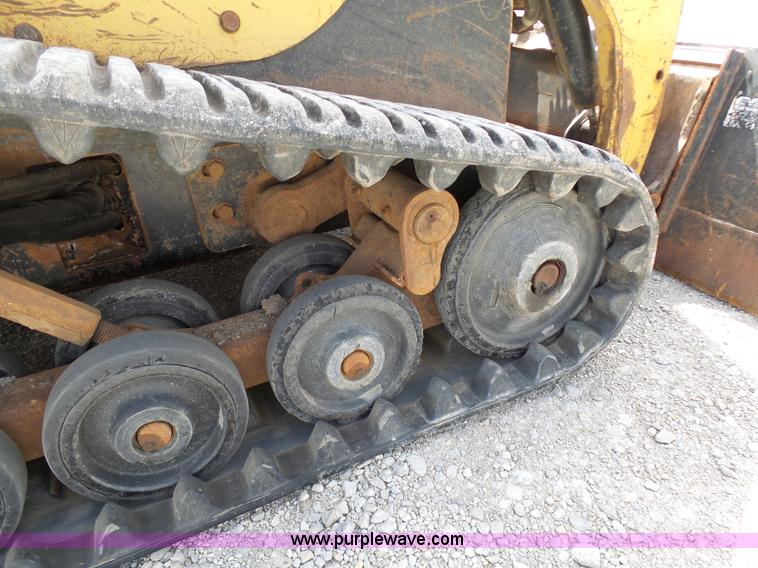 image for item K7983 2005 Caterpillar 257B skid steer