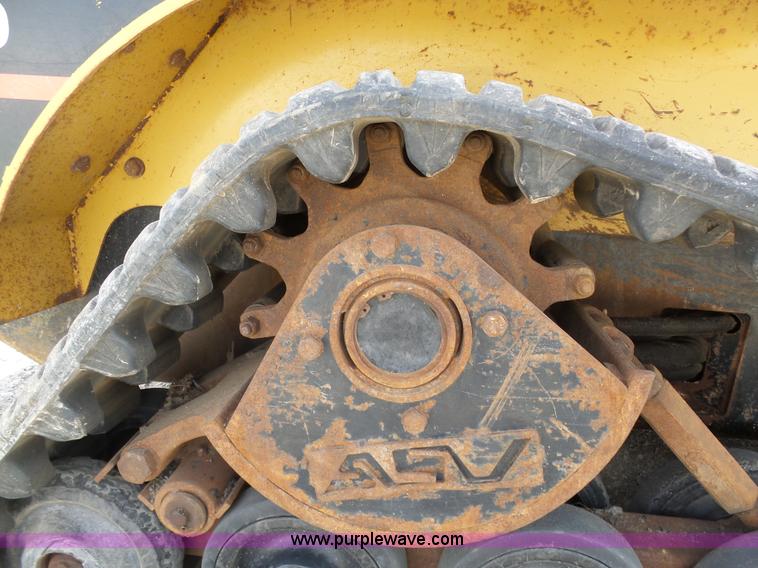 image for item K7983 2005 Caterpillar 257B skid steer