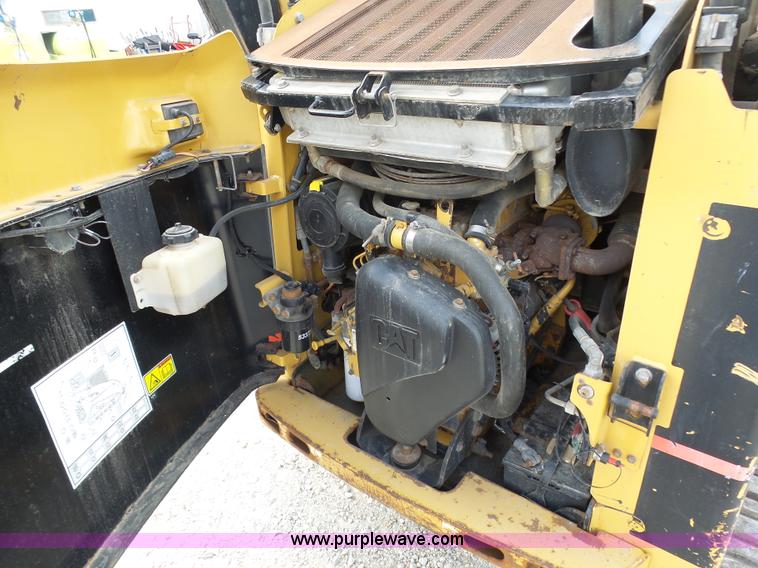 image for item K7983 2005 Caterpillar 257B skid steer