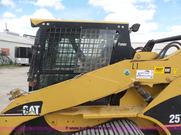 image for item K7983 2005 Caterpillar 257B skid steer
