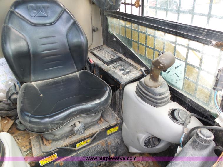 image for item K7983 2005 Caterpillar 257B skid steer