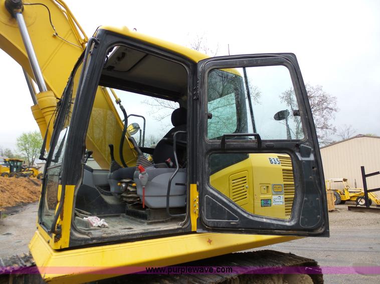 image for item K7998 2009 Komatsu PC160LC excavator