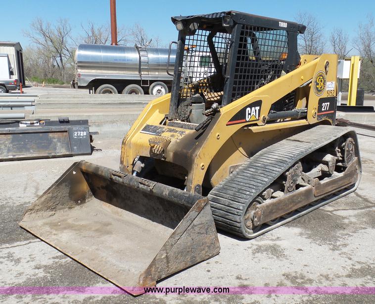 image for item L3161 2003 Caterpillar 277 skid steer