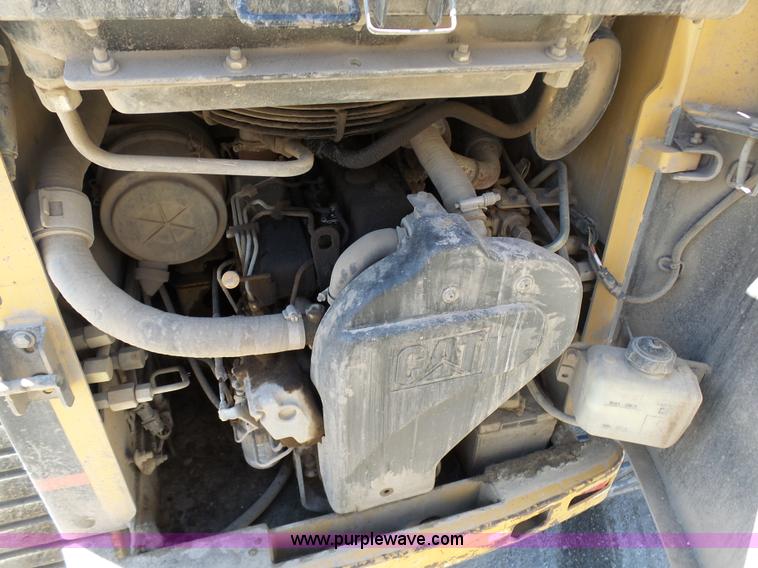 image for item L3161 2003 Caterpillar 277 skid steer