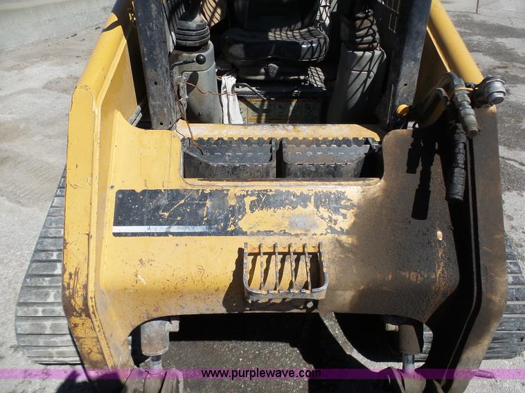 image for item L3161 2003 Caterpillar 277 skid steer