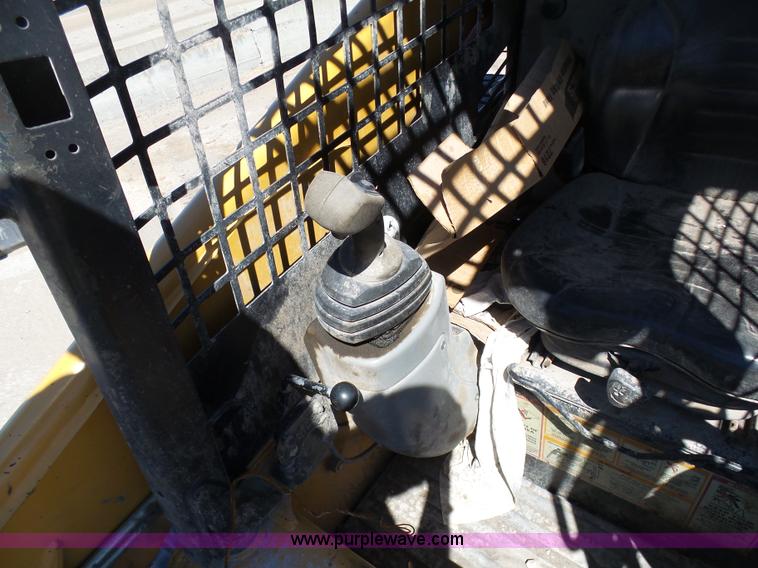 image for item L3161 2003 Caterpillar 277 skid steer