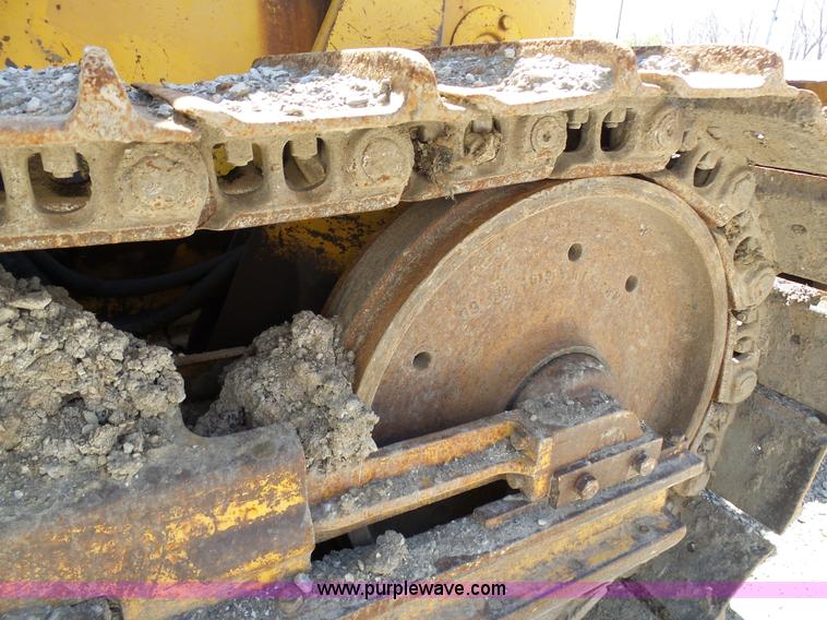image for item L3162 International TD-8 Series E dozer
