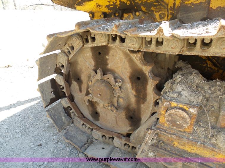 image for item L3162 International TD-8 Series E dozer