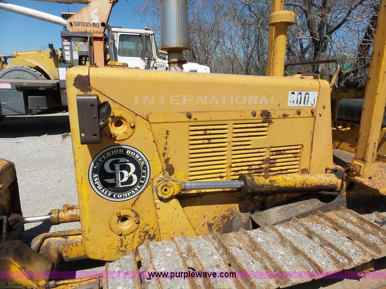 image for item L3162 International TD-8 Series E dozer