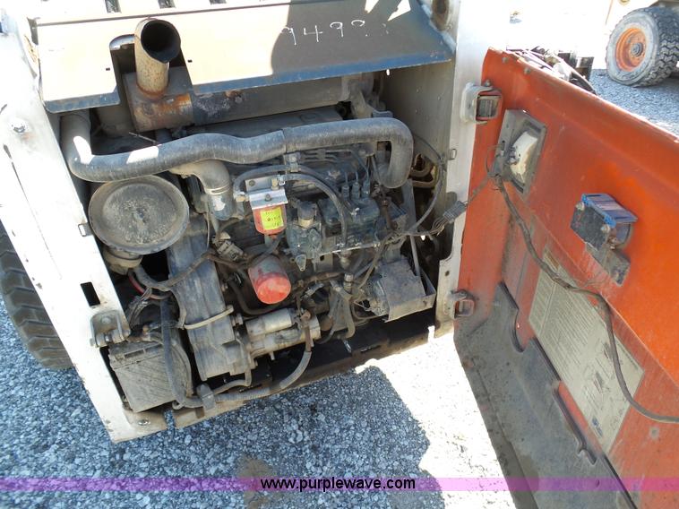 image for item L3163 2004 Bobcat S300 skid steer
