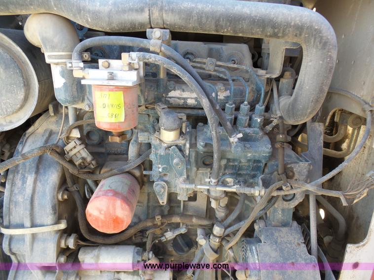 image for item L3163 2004 Bobcat S300 skid steer