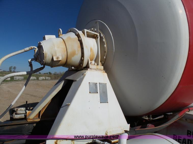 image for item L5495 1998 Mack DM600K mixer truck