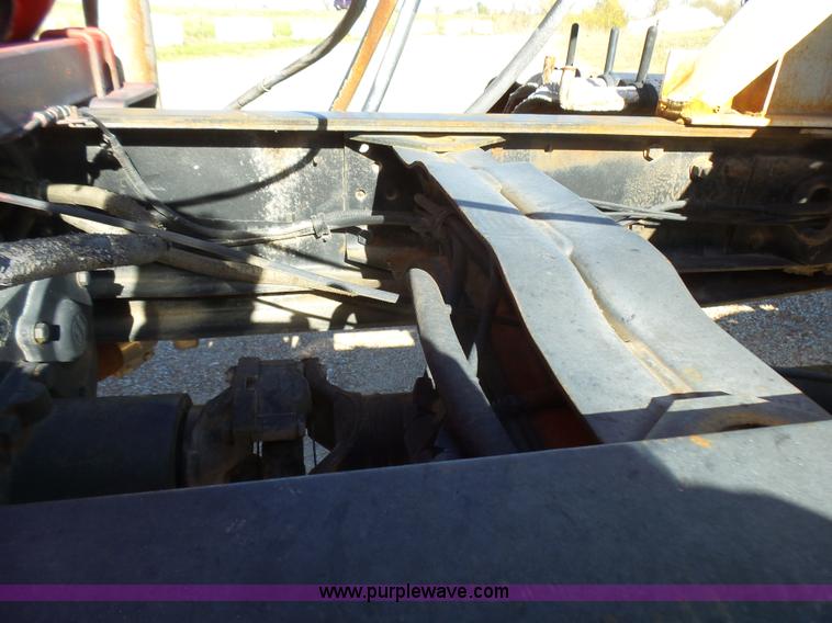 image for item L5495 1998 Mack DM600K mixer truck