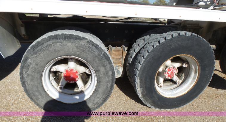 image for item L5495 1998 Mack DM600K mixer truck