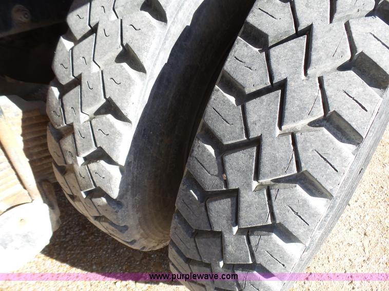 image for item L5495 1998 Mack DM600K mixer truck