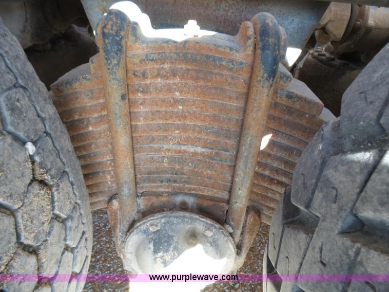 image for item L5495 1998 Mack DM600K mixer truck