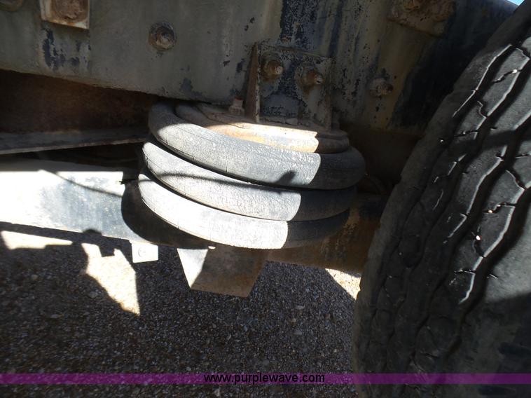 image for item L5495 1998 Mack DM600K mixer truck