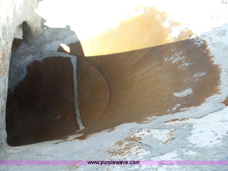 image for item L5495 1998 Mack DM600K mixer truck