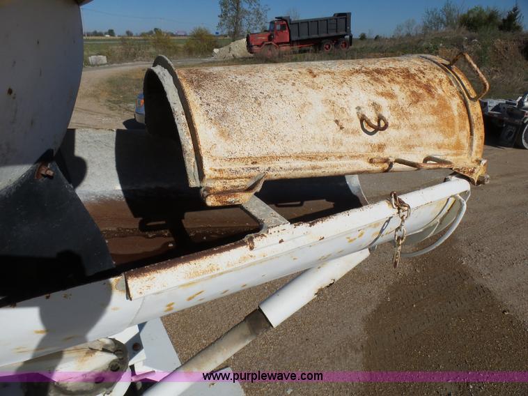 image for item L5495 1998 Mack DM600K mixer truck