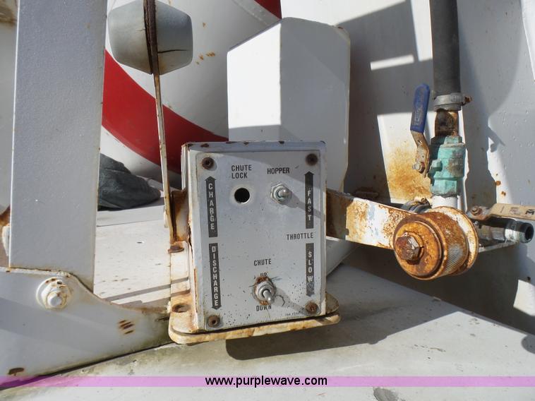 image for item L5495 1998 Mack DM600K mixer truck