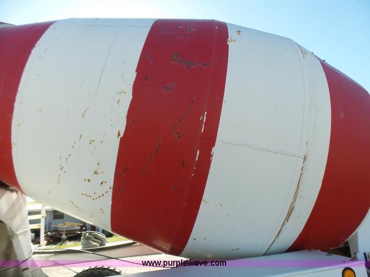 image for item L5495 1998 Mack DM600K mixer truck