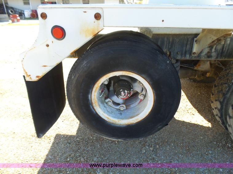 image for item L5495 1998 Mack DM600K mixer truck