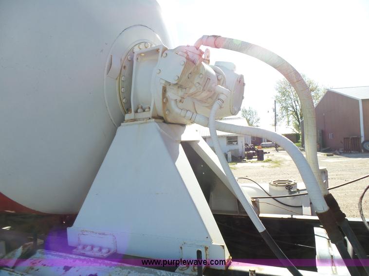 image for item L5495 1998 Mack DM600K mixer truck