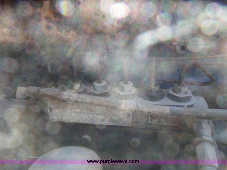 image for item L5495 1998 Mack DM600K mixer truck