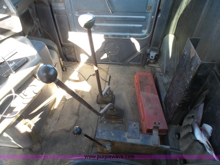 image for item L5495 1998 Mack DM600K mixer truck