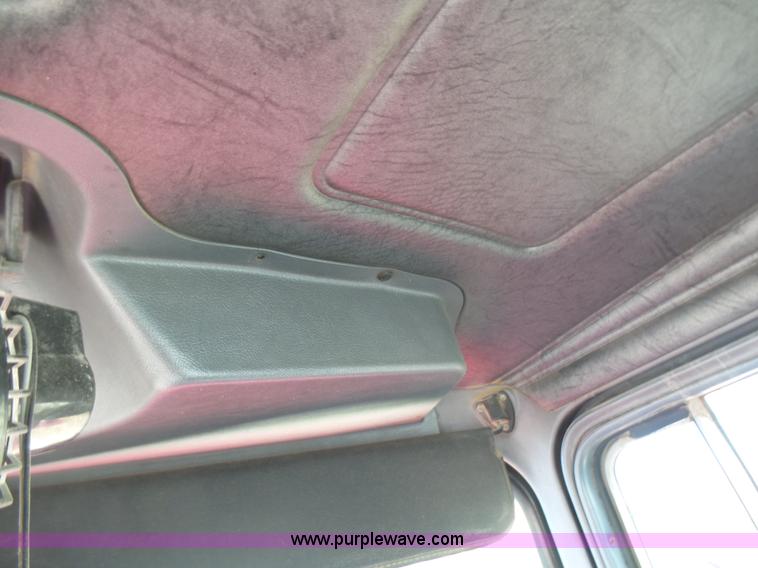 image for item L5495 1998 Mack DM600K mixer truck