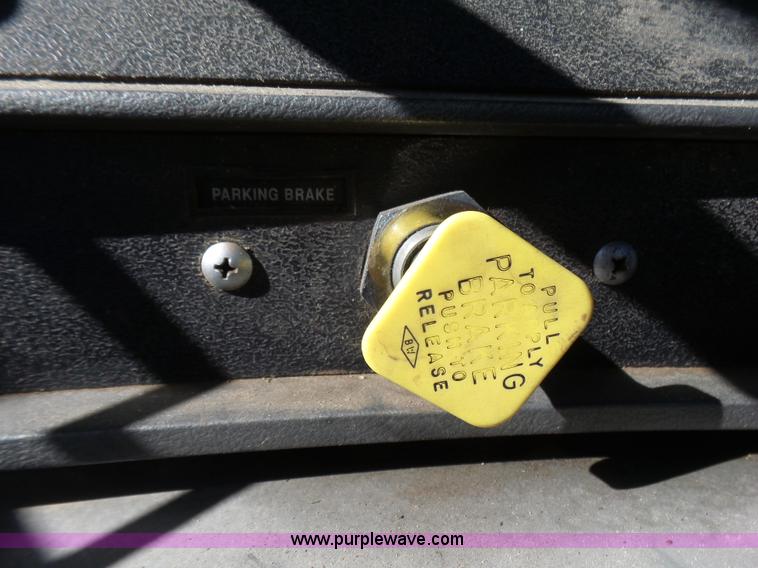 image for item L5495 1998 Mack DM600K mixer truck